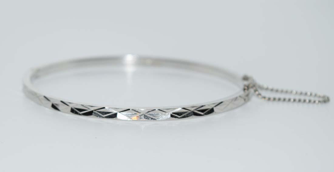 Pastelli Etched Fashion Bangle Bracelet (1 of 3)