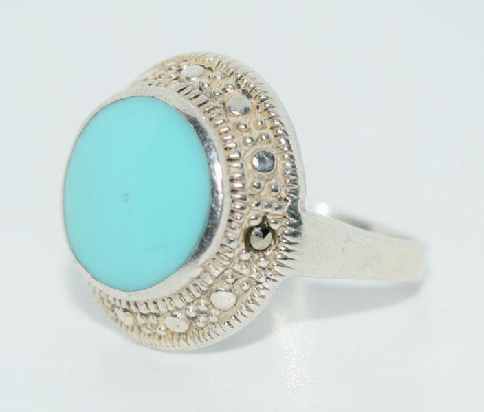 Sterling Silver Enamel Marcasite Circle Ring Sz5: This ring measures a 17.6mm race a size 5 & stampe3d 925 CW.