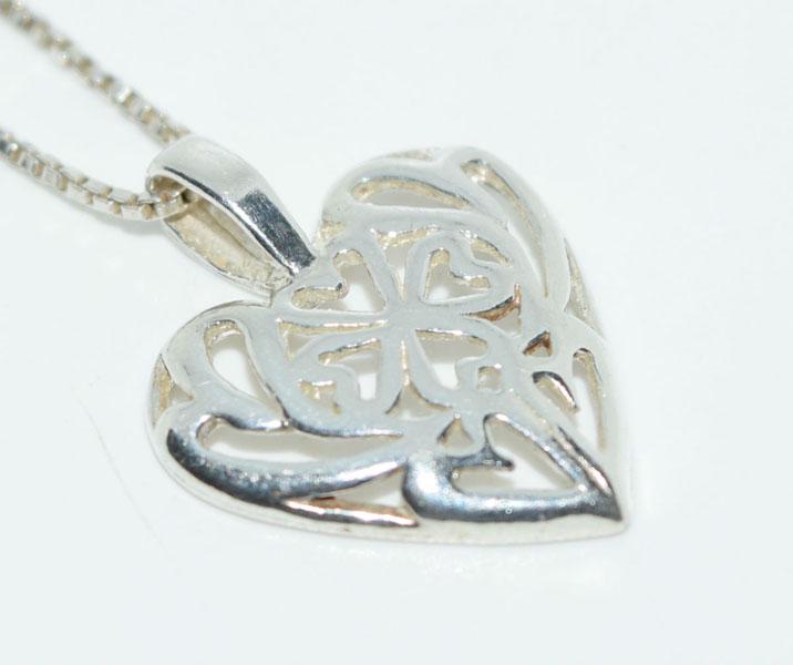 Sterling Silver Clover Heart Celtic Design Necklace: This pedant measures 19.8 x 16.3mm on an 18inch box chain & stamped BY SS CW.