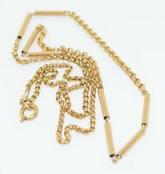 Vintage 12K Gold Filled Bar & Chain Necklace: This necklace measures 2m wide 20inches long weighs 5.3grams & stamped 1/20 12K LPS.