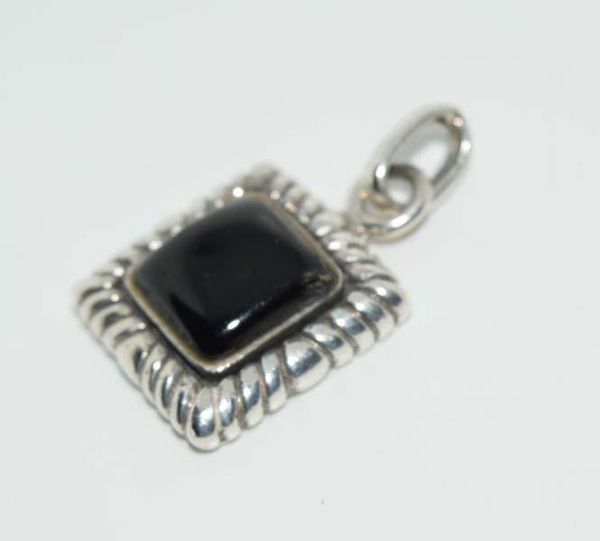 Tested Sterling Framed Onyx Pendant Damaged (1 of 3)