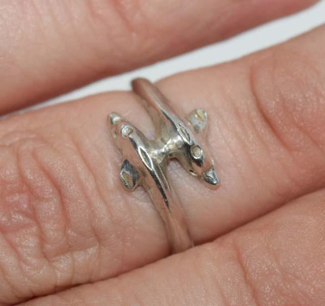 Sterling Silver Jumping Dolphins Ring sz 5.75 (1 of 4)