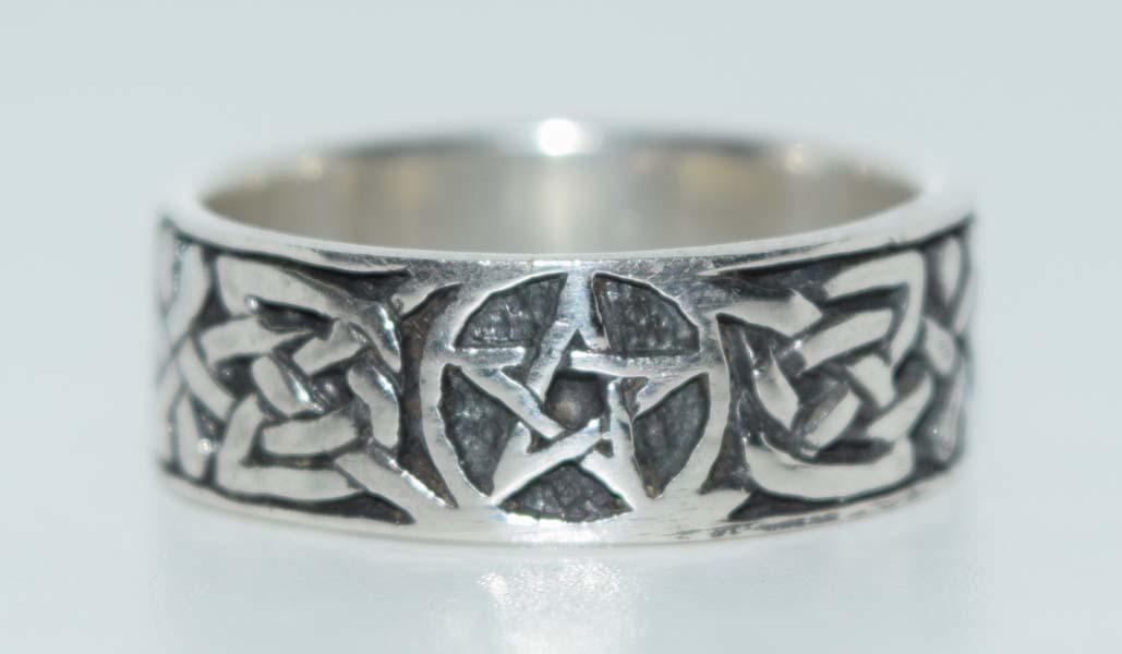 Sterling Silver Star Band Ring Sz 7.5 (1 of 3)