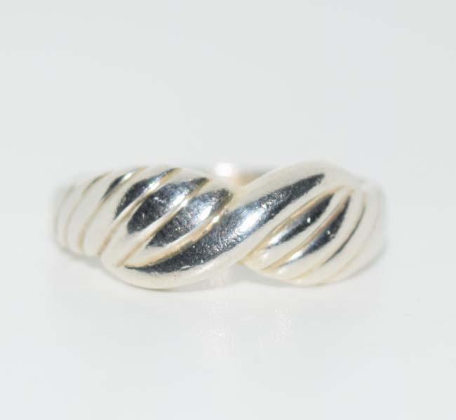 Sterling Silver Wave Ring Sz 7.75 (1 of 3)