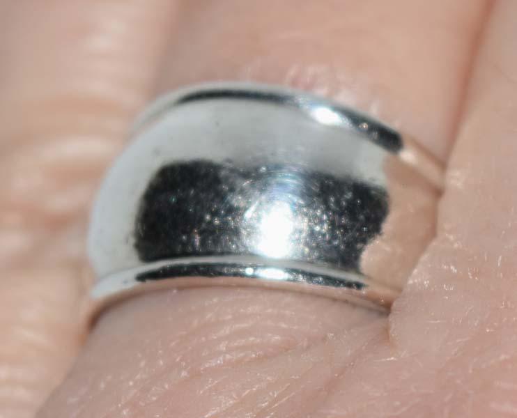 Sterling Silver Dome Ring Sz 7 (1 of 4)