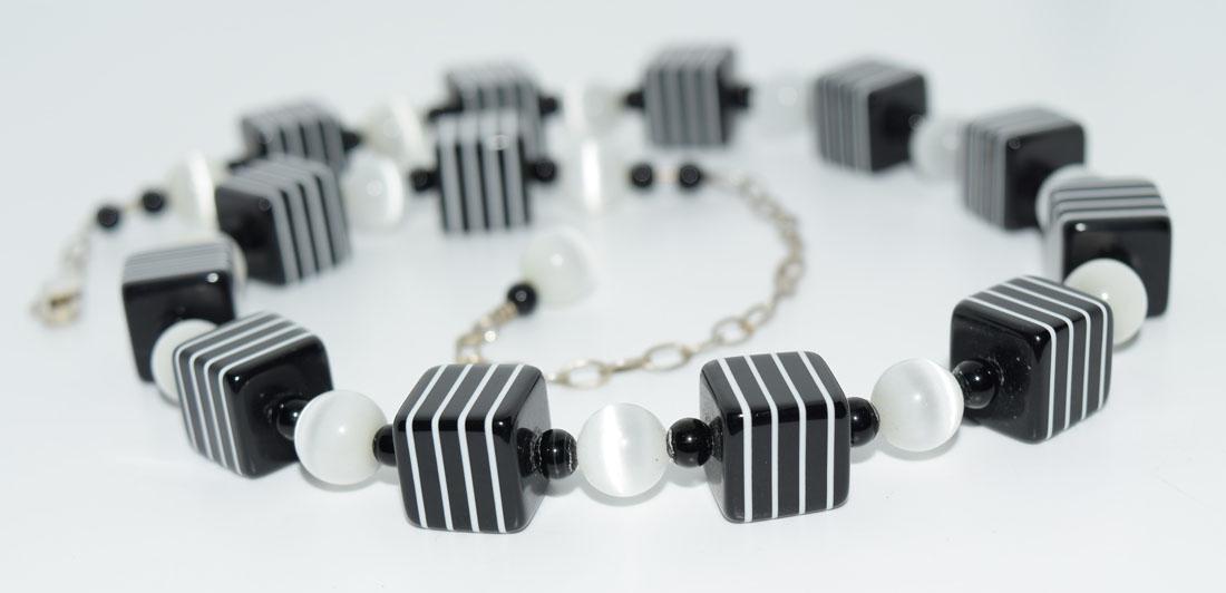 Striped Beaded Cats Eye Necklace (1 of 5)