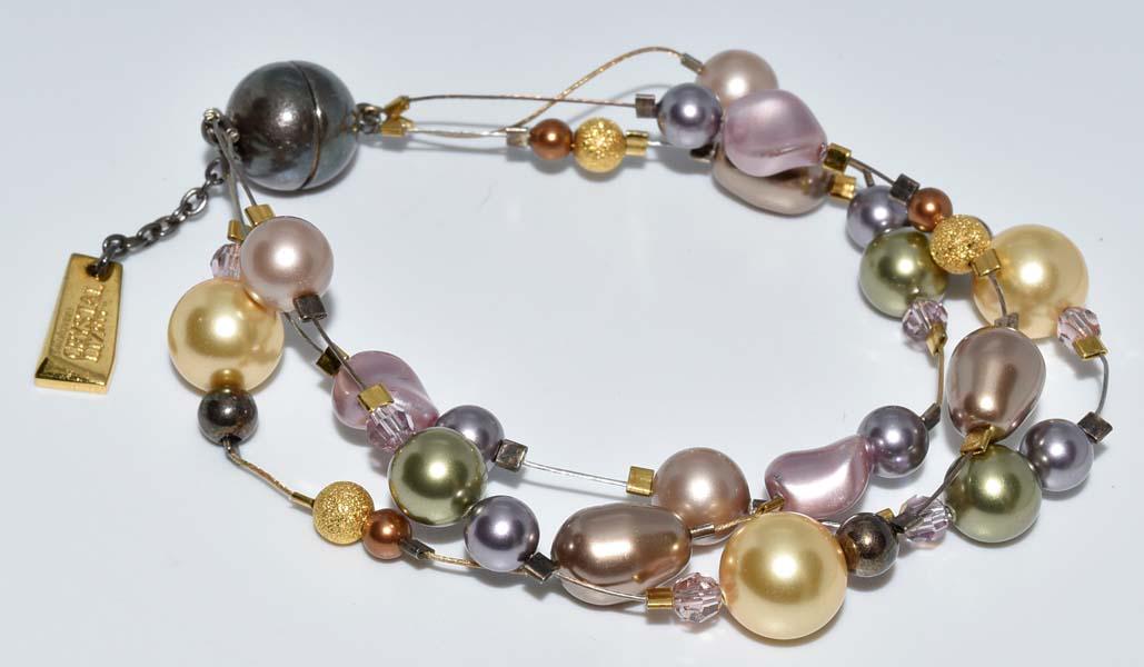 Swarovski Magnetic Clasp Beaded Bracelet: Measurement: 7.5 inch length