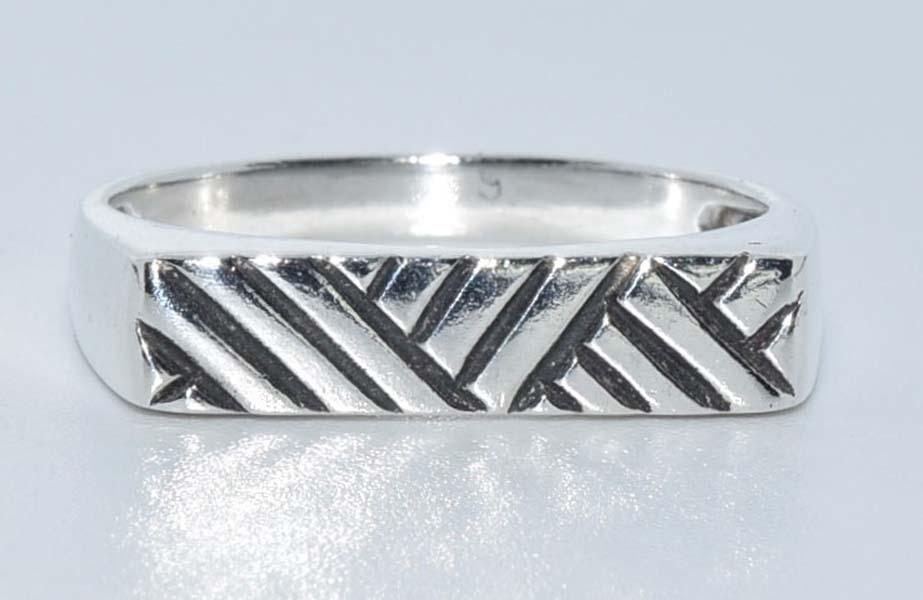 Sterling Silver Stackable Ring Sz 7 (1 of 4)