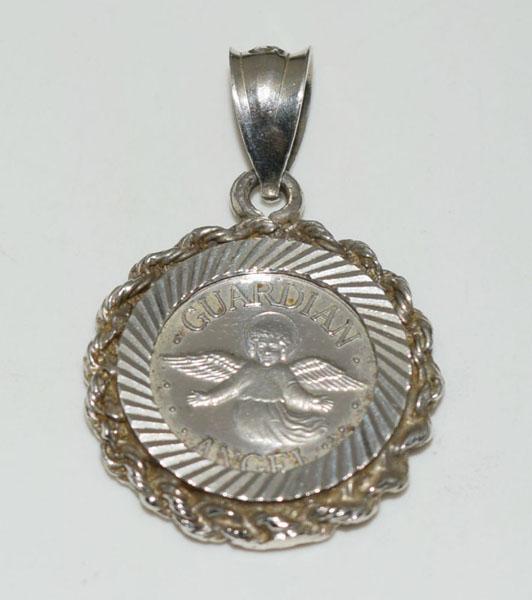 Vintage Sterling Guardian Angel Medallion Pendant: Weighs 4grams Measures 19.4mm wide Drop: 29.5mm Stamped 925