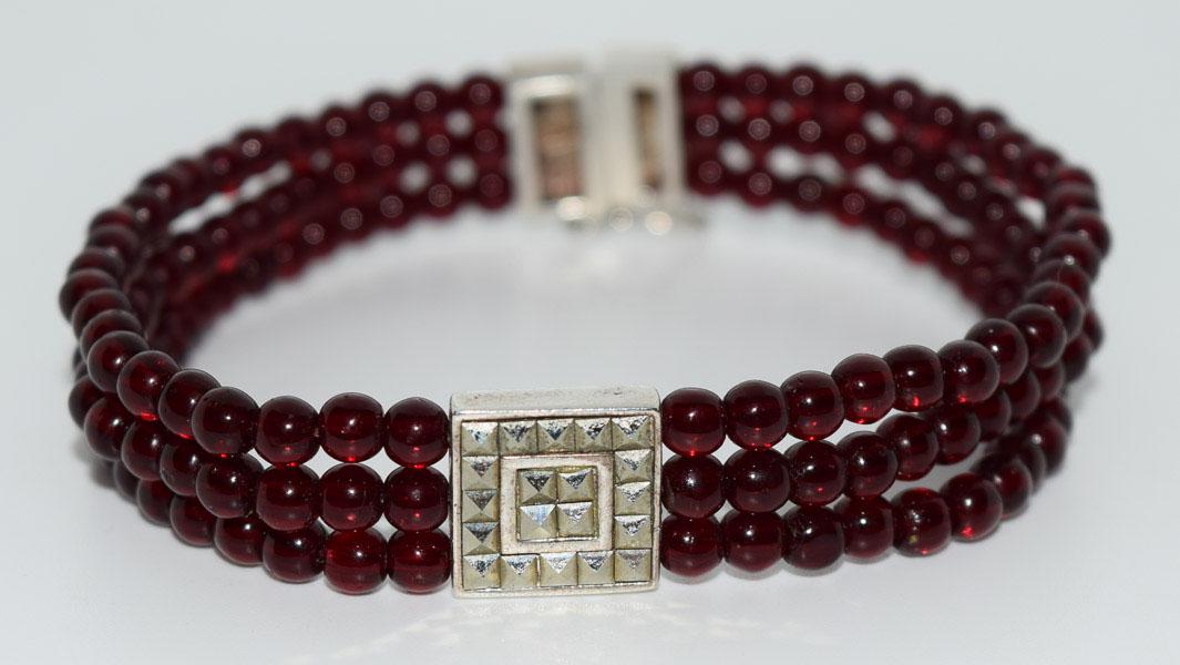 Sterling Stone Beaded Marcasite Bracelet: Weighs 15.4grams Measures 12mm wide 7inches long Stamped 925
