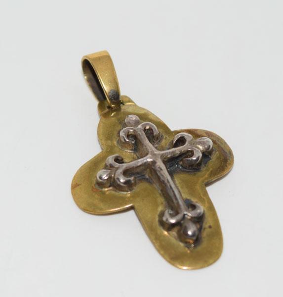 Sterling & Brass Hammered Cross Pendant: Weighs 9.4grams Measures 1.19inch wide 1.95inch drop Stamped Ster Brass Unknown Makers Mark