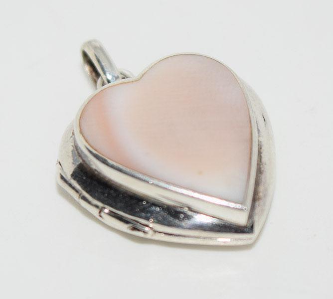 Sterling Silver Mother of Pearl Heart Locket: Weighs 4.8grams Measures 19.2mm wide 26mm drop Stamped 925