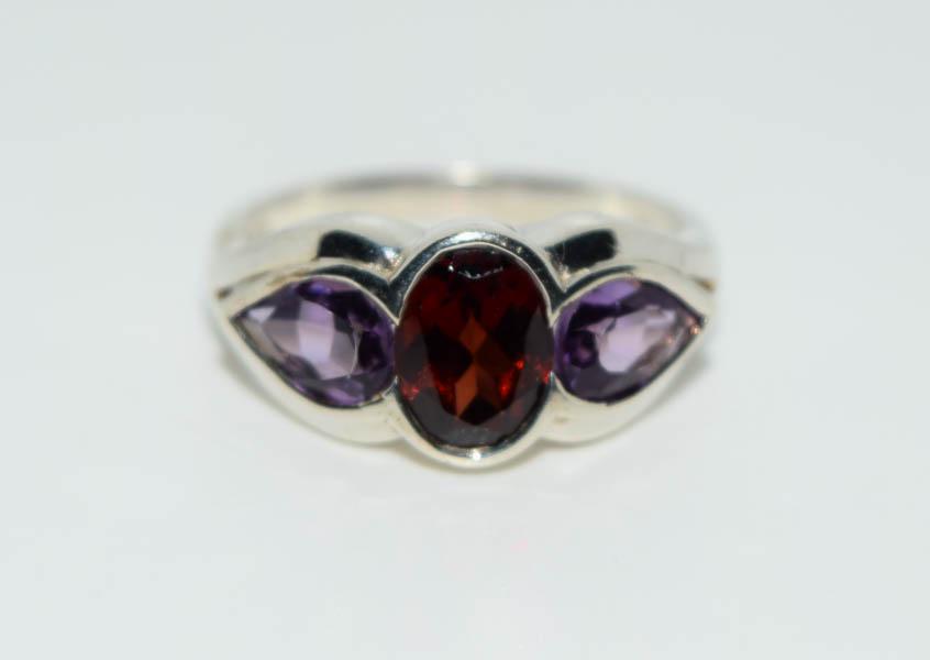Sterling Bezel Set Garnet & Amethyst Ring Sz6.5: Weighs 3.5grams Measures 9.3mm wide face Size 6.5 Stamped 925 Thailand Tested Amethyst & Garnet