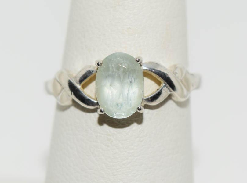 Sterling Topaz Split Band Ring Sz7: Weighs 2grams Measures 7.9 x 5.8mm Tested Topaz Size 7 Stamped SU 925