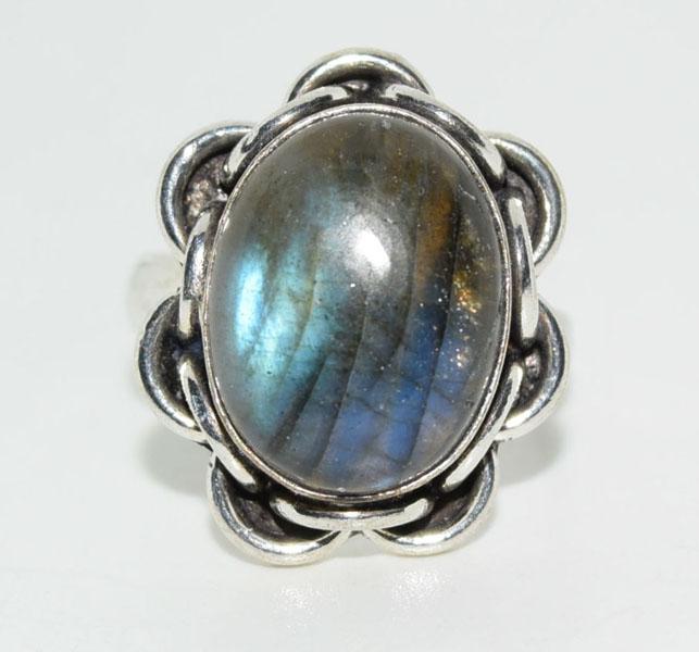 Sterling Chain Framed Labradorite Ring Sz7.5: Weighs 8grams Measures 22.5 x 18.7mm face size 7.5 Stamped 925