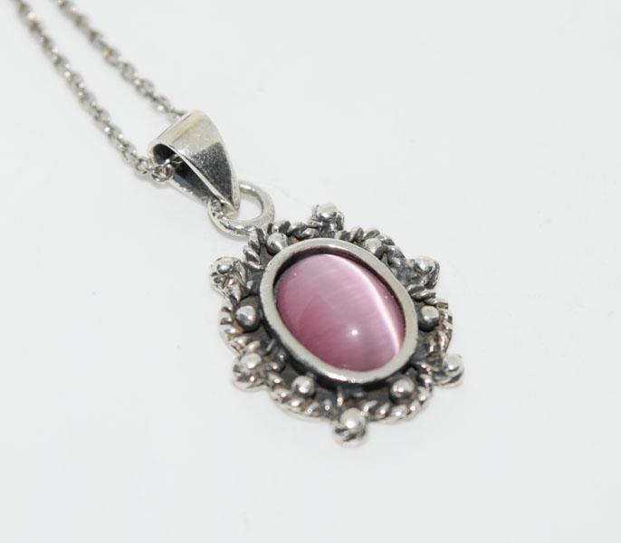 Sterling Rope Frame Cats Eye Necklace: Weighs 4grams Measures 15mm wide 24.7mm drop 18inch chain Stamped 925