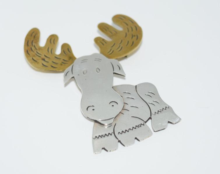Sterling 2 Tone Cute Moose Brooch: Weighs 17.6grams Measures 66 x 47.5mm Stamped 925