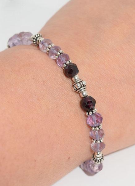 Sterling Garnet & Amethyst 8inch Beaded Bracelet: This bracelet measures 6.5mm wide Garnet & Amethyst beads 8inches long weighs 10.59grams & stamped 925.