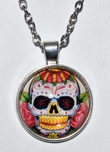 Silver Tone Skull Necklace (1 of 3)