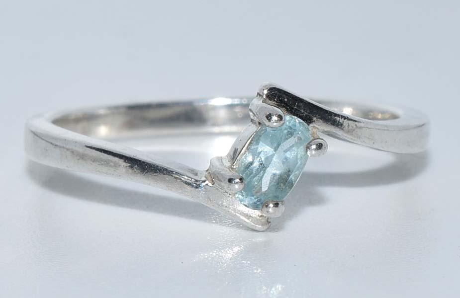 Sterling Silver Topaz Ring Sz 7.5 (1 of 4)