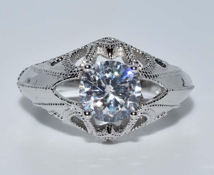 Silver Tone CZ Fashion Ring Sz 8 (1 of 5)