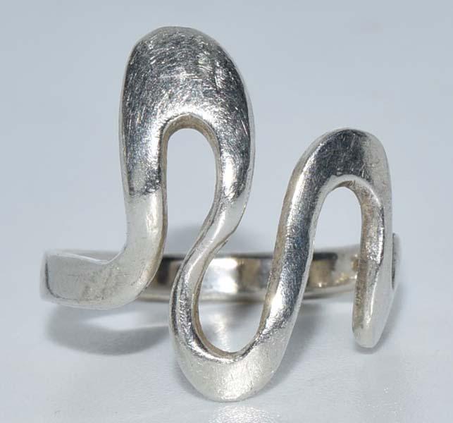 Sterling Silver Artisan Ring Sz 4.75 (1 of 3)