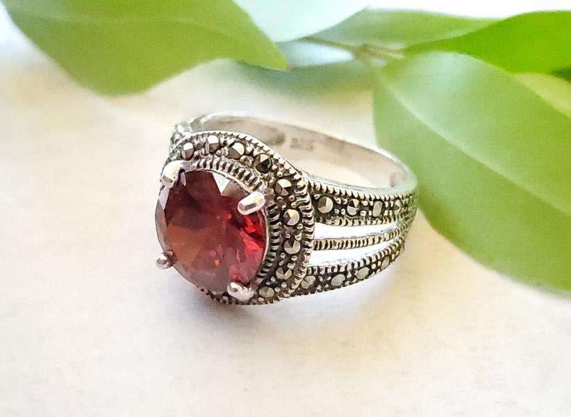 Sterling Silver Ring sz 7.5 (1 of 4)