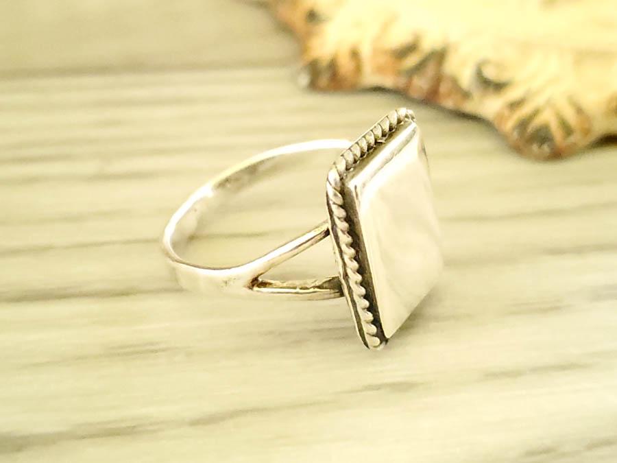 Sterling Silver Ring Sz 8 (1 of 3)