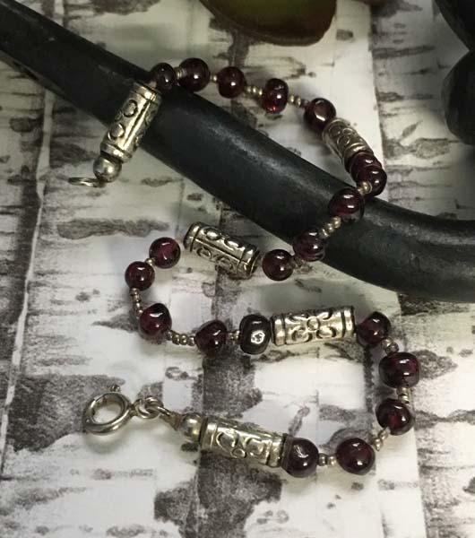 Garnet Bead Bracelet with Sterling Silver Clasp: Item Details: garnet bead bracelet with sterling silver clasp | Measurement: 7 inch length, 4.3mm width | Hallmarks & Stamps: 925 | Weight in grams: 4.7 grams | Shipping Time: Usually 2-5 Business Day