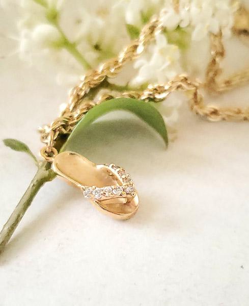 Gold Tone Flip Flop Anklet (1 of 3)