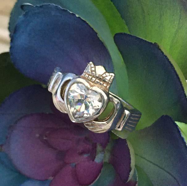 Sterling Silver Claddagh Ring Sz 7 (1 of 3)