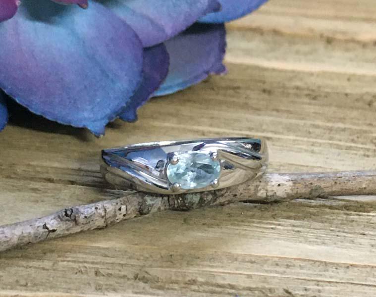 Sterling Silver Cubic Zirconia Ring Sz 7: Item Details: sterling silver cubic zircoina ring | Measurement: 5.6mm width | Hallmarks & Stamps: 925 R China | Weight in grams: 2.5 grams | Shipping Time: Usually 2-5 Business Days | Shipping Rates: