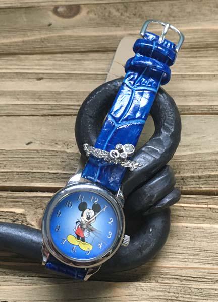 Disney Mickey Mouse Leather Band Watch (1 of 9)