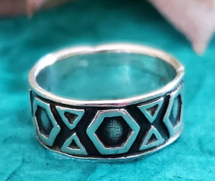 Sterling Silver Ring sz 5 (1 of 4)