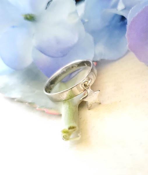 Sterling Silver Ring sz 7.5 (1 of 3)