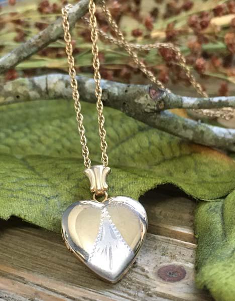 1/20 12K Gold Filled Necklace: Item Details: 1/20 12K gold filled heart locket pendant necklace | Measurement: 17.5 inch length, 24mm pendant drop, 16mm pendant width | Hallmarks & Stamps: 1/20 12K GF | Weight in grams: 4.1 grams |