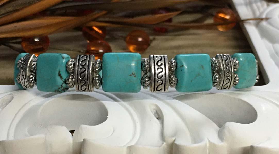 Turquoise Color Bead Bracelet (1 of 4)
