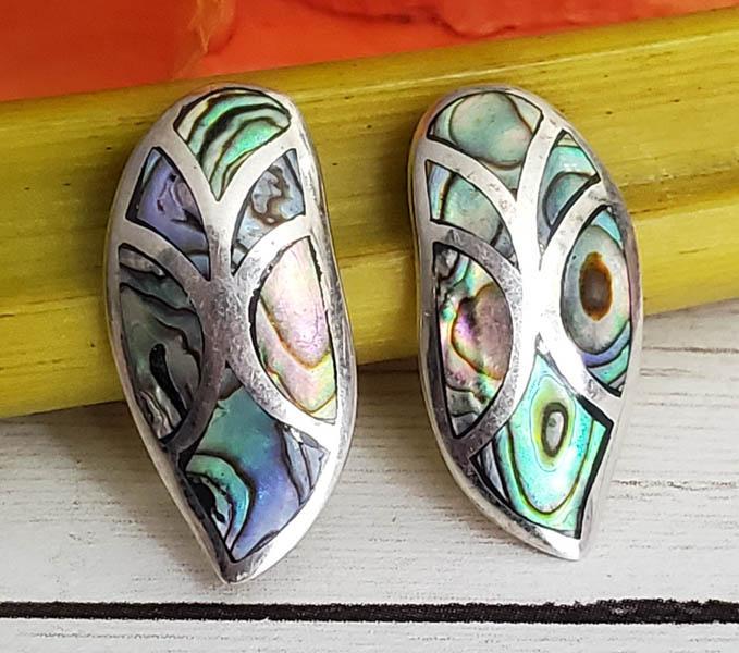 Sterling Silver Earrings: Item Details: Abalone Earrings Length or Drop: 20 mm Width: 9.5 mm Weight in Grams: 3.7 Hallmarks and Stamps: 925 Other: Please Note: All items are taken at stamped value and are not tested unless sta