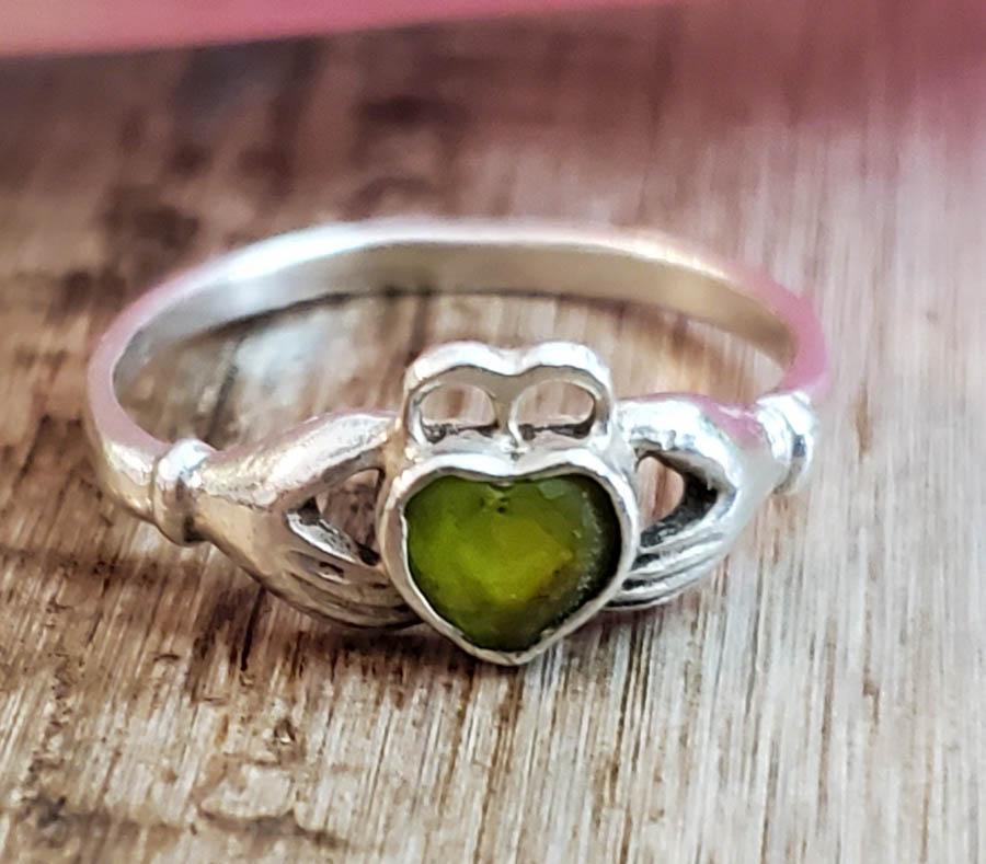 Sterling Silver Claddagh Ring Sz 6 (1 of 4)
