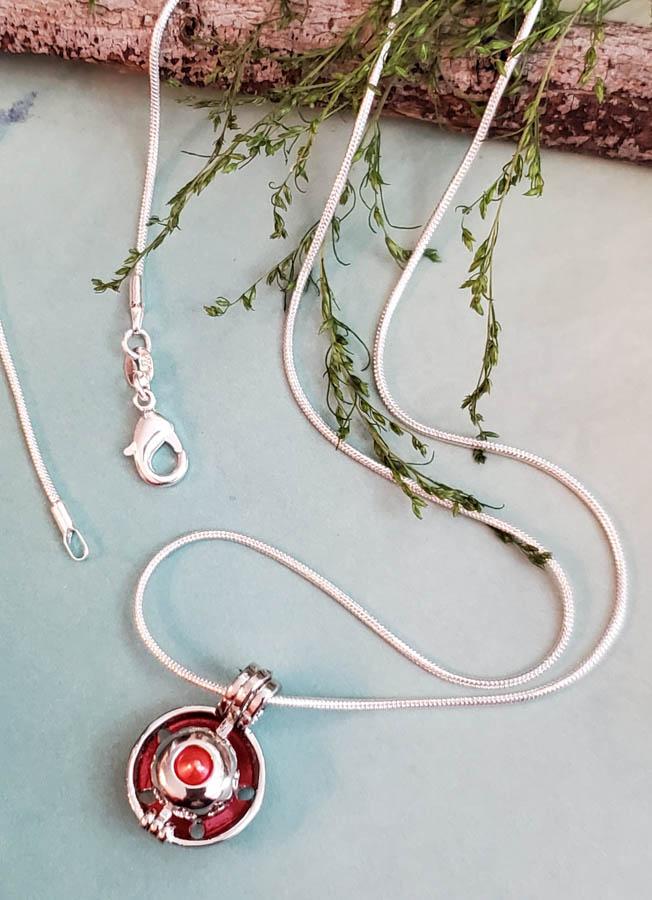 Silver Tone Fashion Necklace (1 of 3)