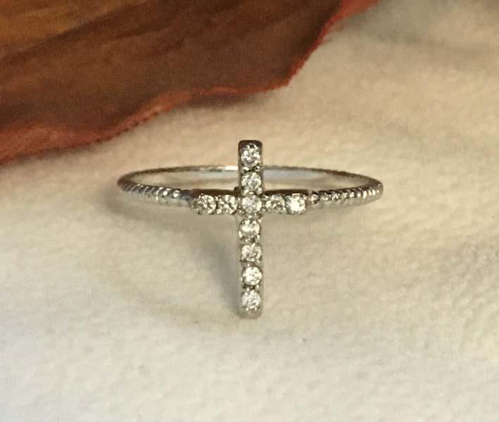 Sterling Silver Cross Ring Sz 7.25 (1 of 3)