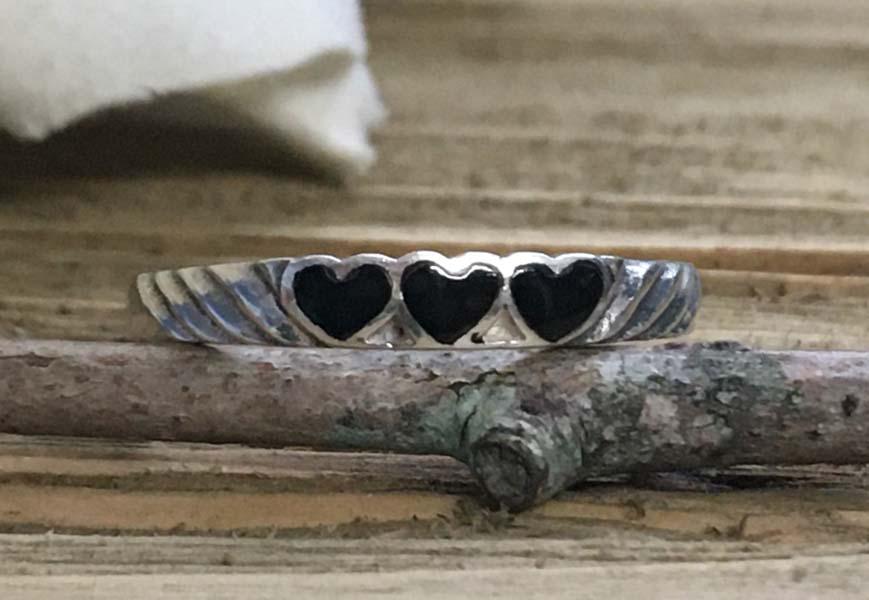 Sterling Silver Heart Ring Sz 8: Item Details: sterling silver enamel heart ring | Measurement: 3mm width | Size: 8 | Hallmarks & Stamps: 925 | Weight in grams: 1.2 grams | Shipping Time: Usually 2-5 Business Days | Shipping Rates: S