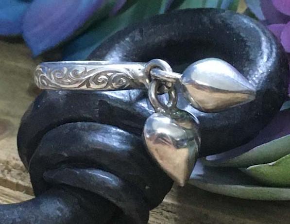 Sterling Silver Double Heart Ring Sz 6 (1 of 5)