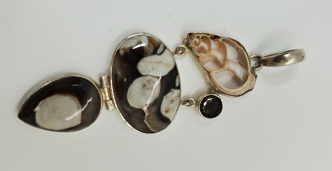 Sterling Natural Stone Pendant: Has a 86.5mm drop and 31mm at the widest point. Shipping Time: Usually 2-5 Business Days Shipping Rates: Shipping rates start at $15 (US Only) for 2-3 Day Priority Mail, contact us for our first-class