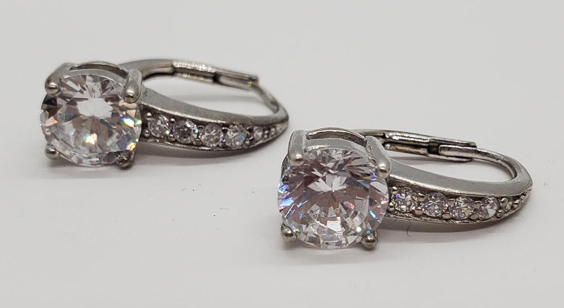 Canada Sterling Silver Earrings: They have a 17.5mm drop and are 7mm wide. Stamped 925, Canada. Shipping Time: Usually 2-5 Business Days Shipping Rates: Shipping rates start at $15 (US Only) for 2-3 Day Priority Mail, contact us for 