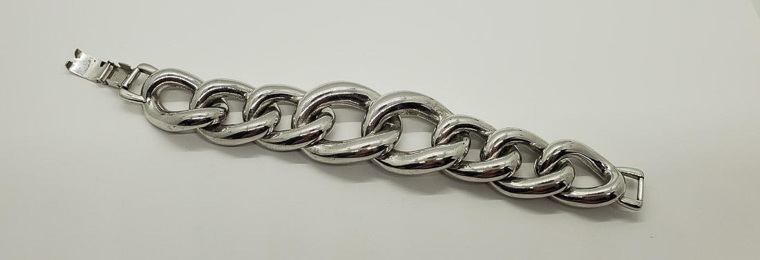 Givenchy  Silver Tone Link Bracelet (1 of 2)