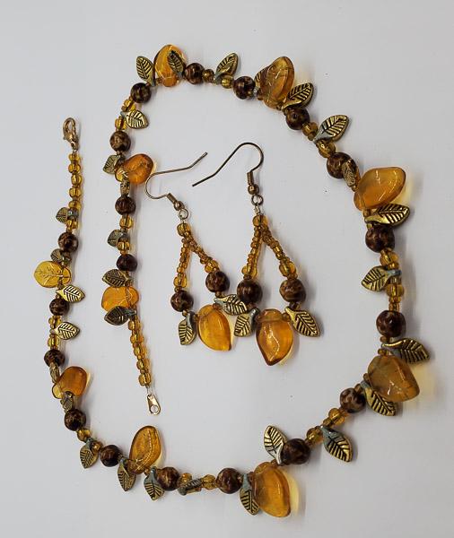 Vintage Glass Leaf Necklace and Earrings (1 of 3)