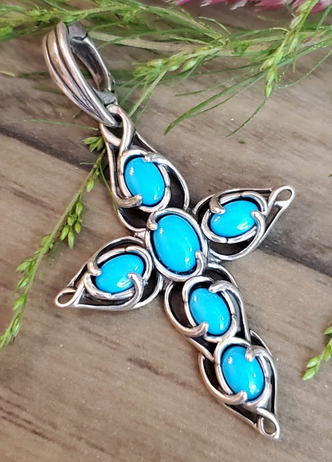 Carolyn Pollack Turquoise Pendant: Has a 55.3mm Drop and is 31.2mm wide with sleeping beauty turquoise stones. Shipping Time: Usually 2-5 Business Days Shipping Rates: Shipping rates start at $15 (US Only) for 2-3 Day Priority Mail, co