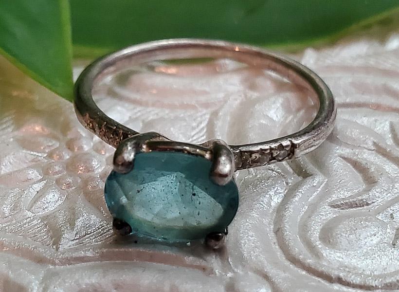 Sterling Silver Blue Stone Ring sz 7 (1 of 4)