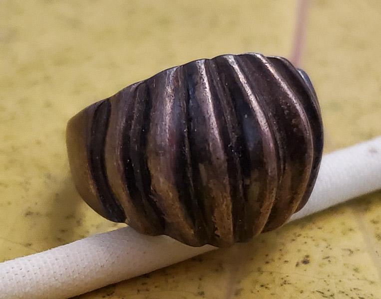 Dome Style Sterling Silver Ring sz 8 (1 of 4)